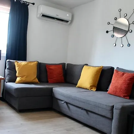 Casa Flores, - Spanish Townhouse With A Hot Tub On The Private Roof Terrace Holiday home *